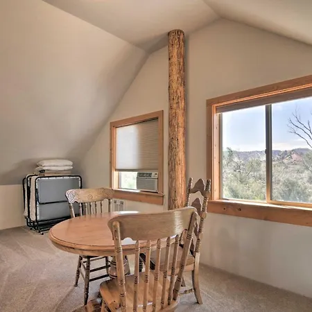 Cozy Henrieville Cabin 18 Mi To Bryce Canyon Np! Exterior photo